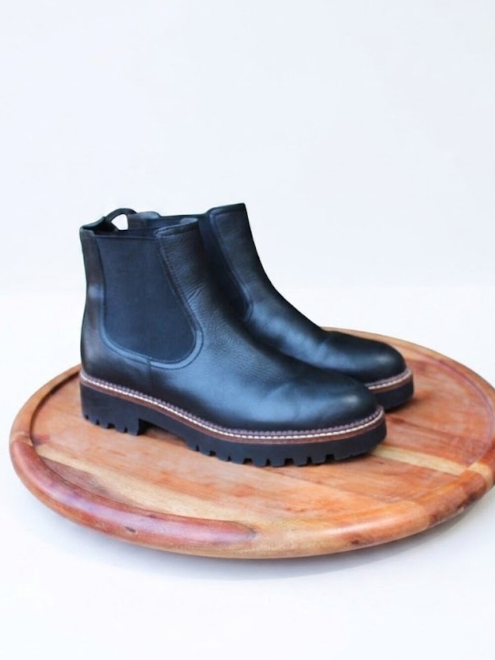Caslon Leather Lug Sole Chelsea Boots US 9.5
